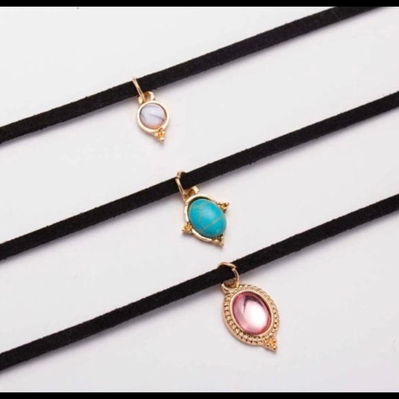 🔥🔥Gorgeous 3 Piece Layering Choker Set 🌺💕 - Picture 4 of 6